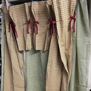 1  piece valance curtains in Beige Sage and burgandy with removable bows